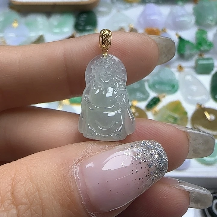 翡翠颈饰未镶嵌财爷爷