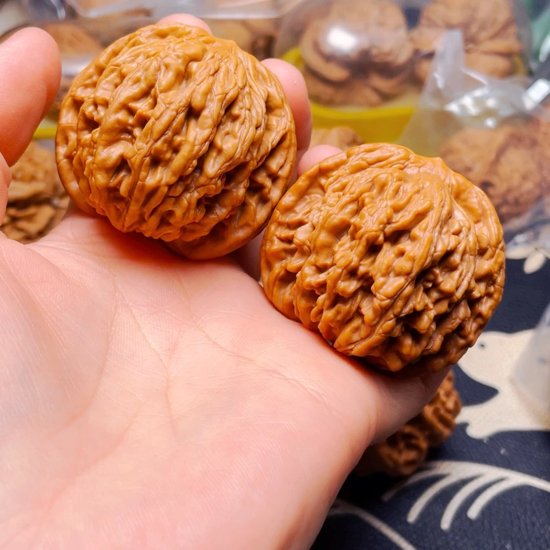 吊坠文玩核桃球虎一对