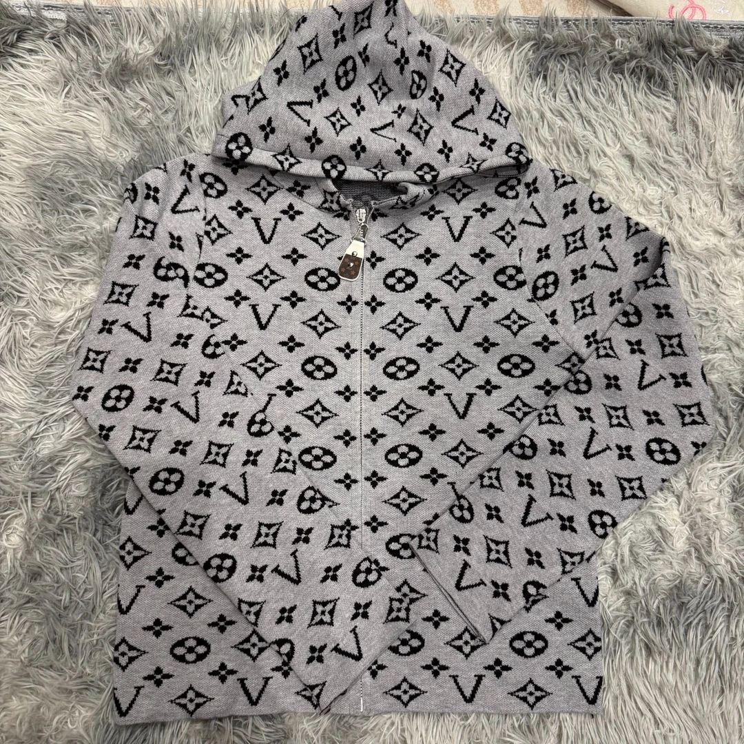 B163 灰色2025年秋冬新款时尚百搭休闲轻奢女装帽衫