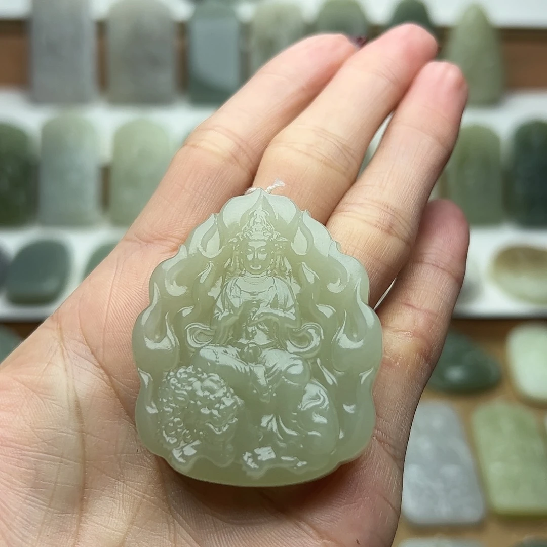 ****至和田玉未镶嵌颈饰