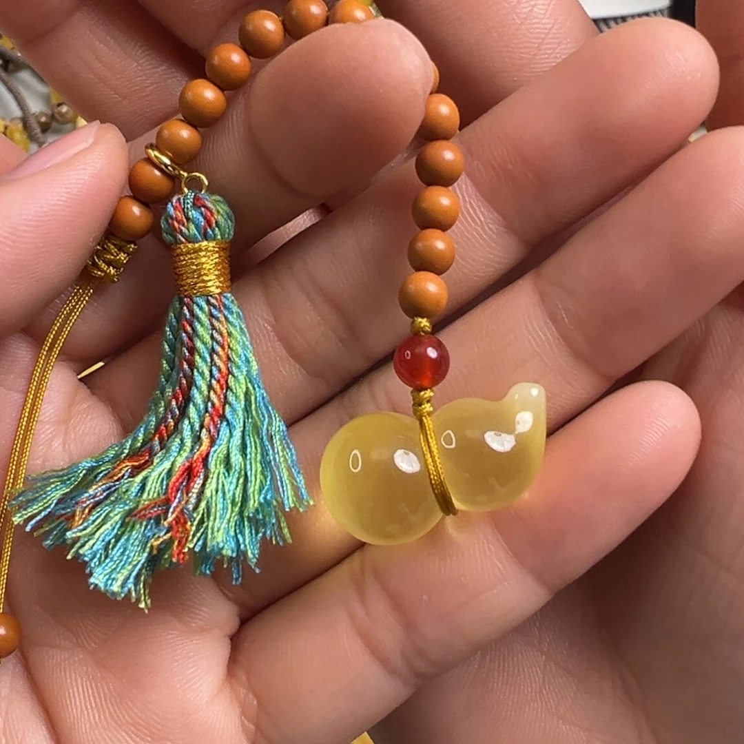 琥珀未镶嵌裸石琥珀