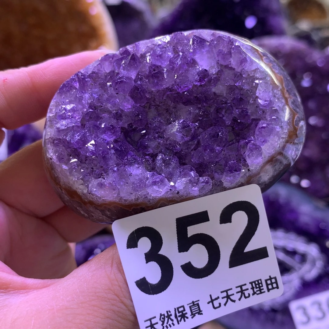 未镶嵌水晶大型摆件（非配饰）