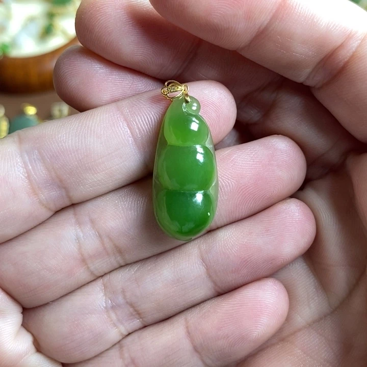 和田玉18K金镶嵌颈饰