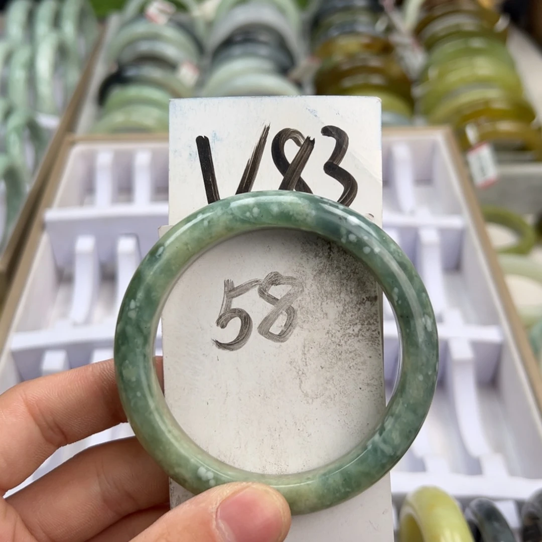 岫玉手镯未镶嵌天然岫玉