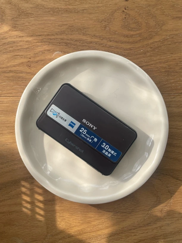 95新 Sony/索尼 索尼t99，成色如图，功能完好
