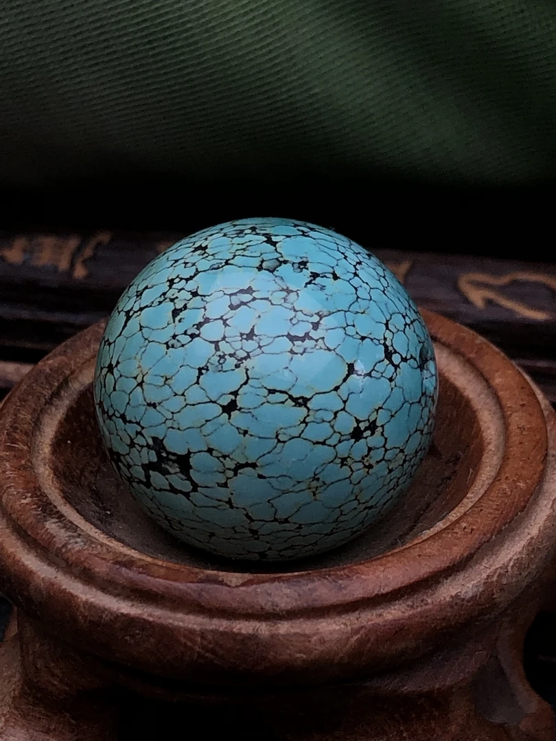 天然原矿绿松石高瓷网花圆珠尺寸：21.7mm