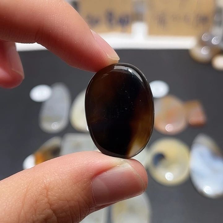 玛瑙/玉髓颈饰未镶嵌