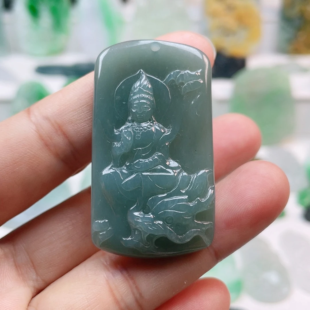 翡翠颈饰未镶嵌观音