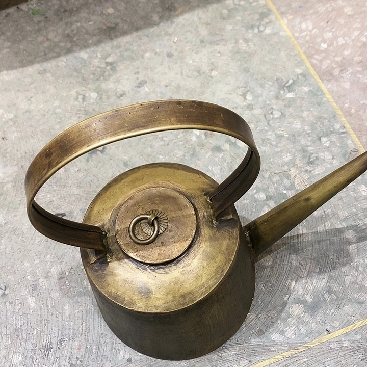 老式铜器古朴厚重