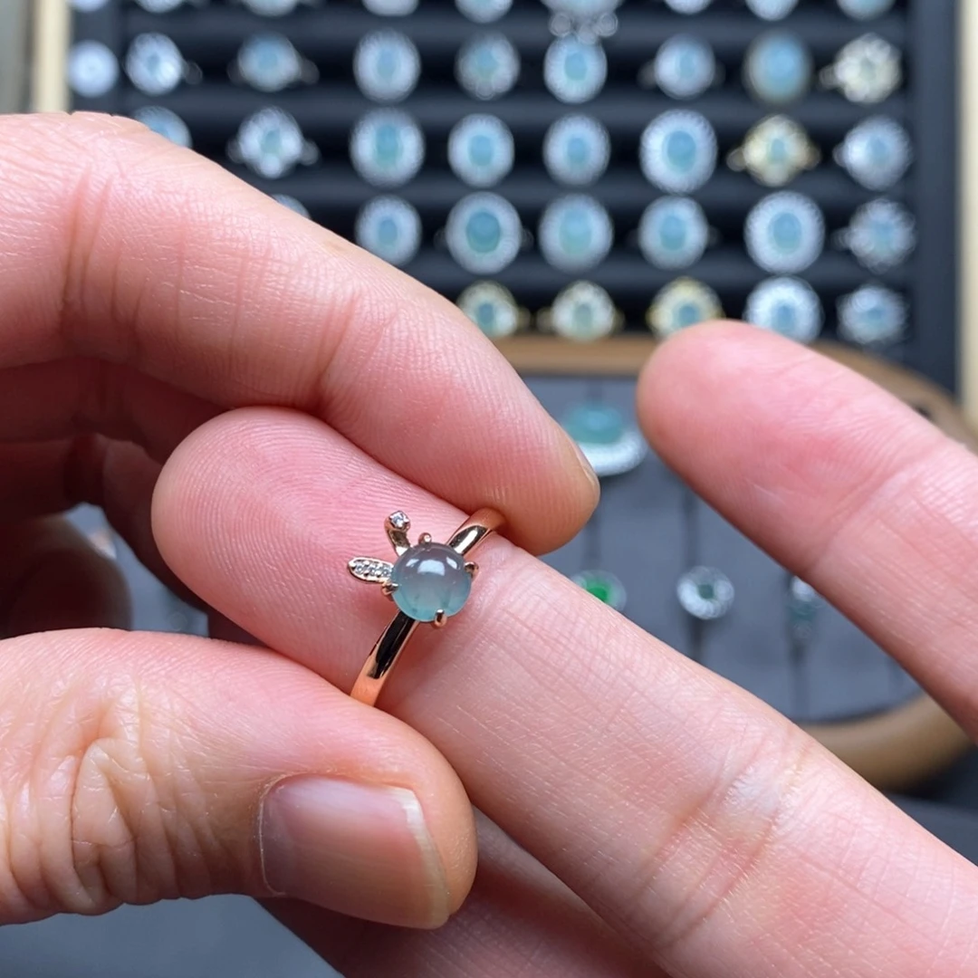 翡翠戒指银S925镶嵌兔兔