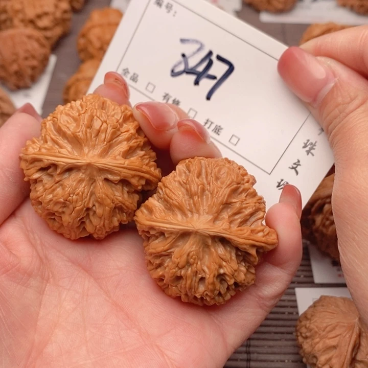 文玩核桃吊坠41.8苹果847