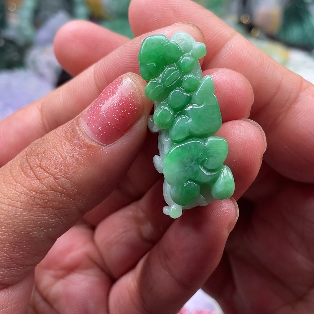 翡翠未镶嵌颈饰翡玉缘翡翠