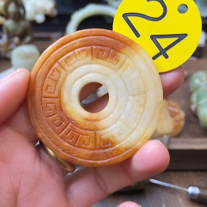 和田玉（糖玉）未镶嵌颈饰