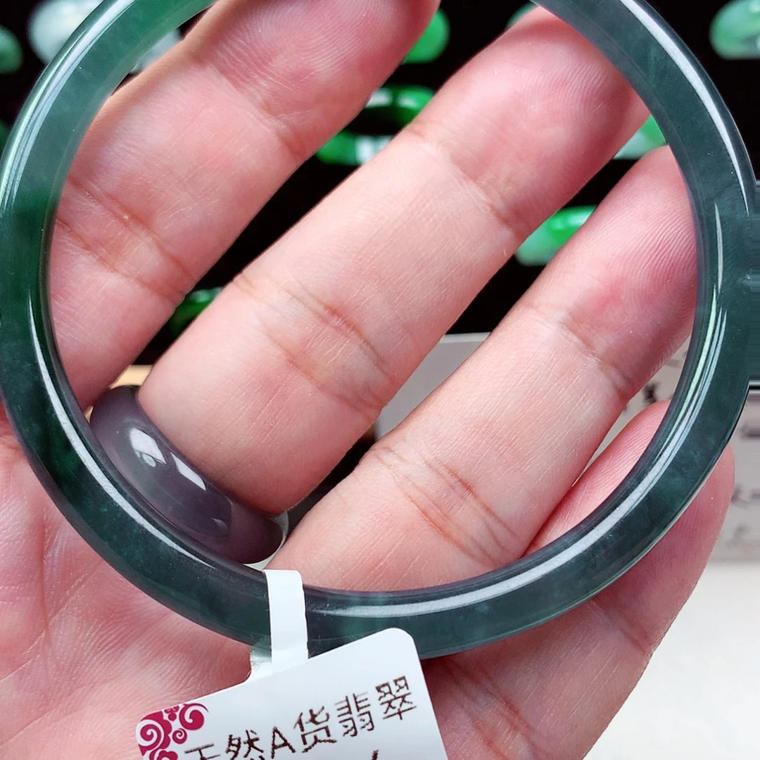 夏***莲未镶嵌戒指翡翠天然