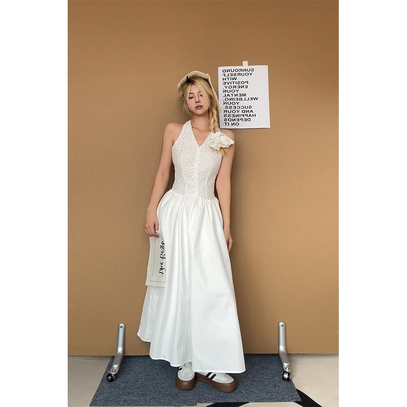 温柔风白色背心连衣裙女秋季法式气质初恋A字裙海边度假超仙长裙