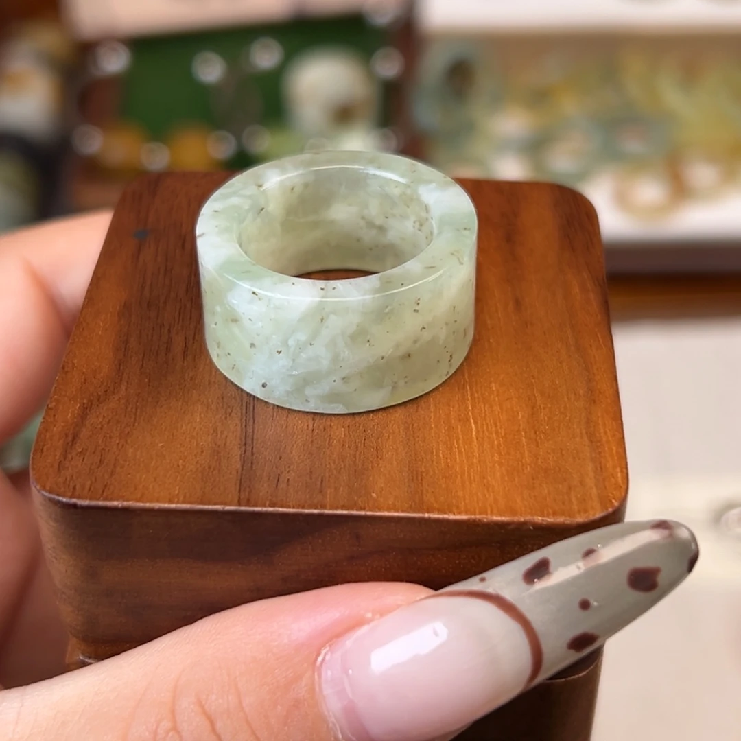 蛇纹石玉未镶嵌戒指薄荷草花内径19.4
