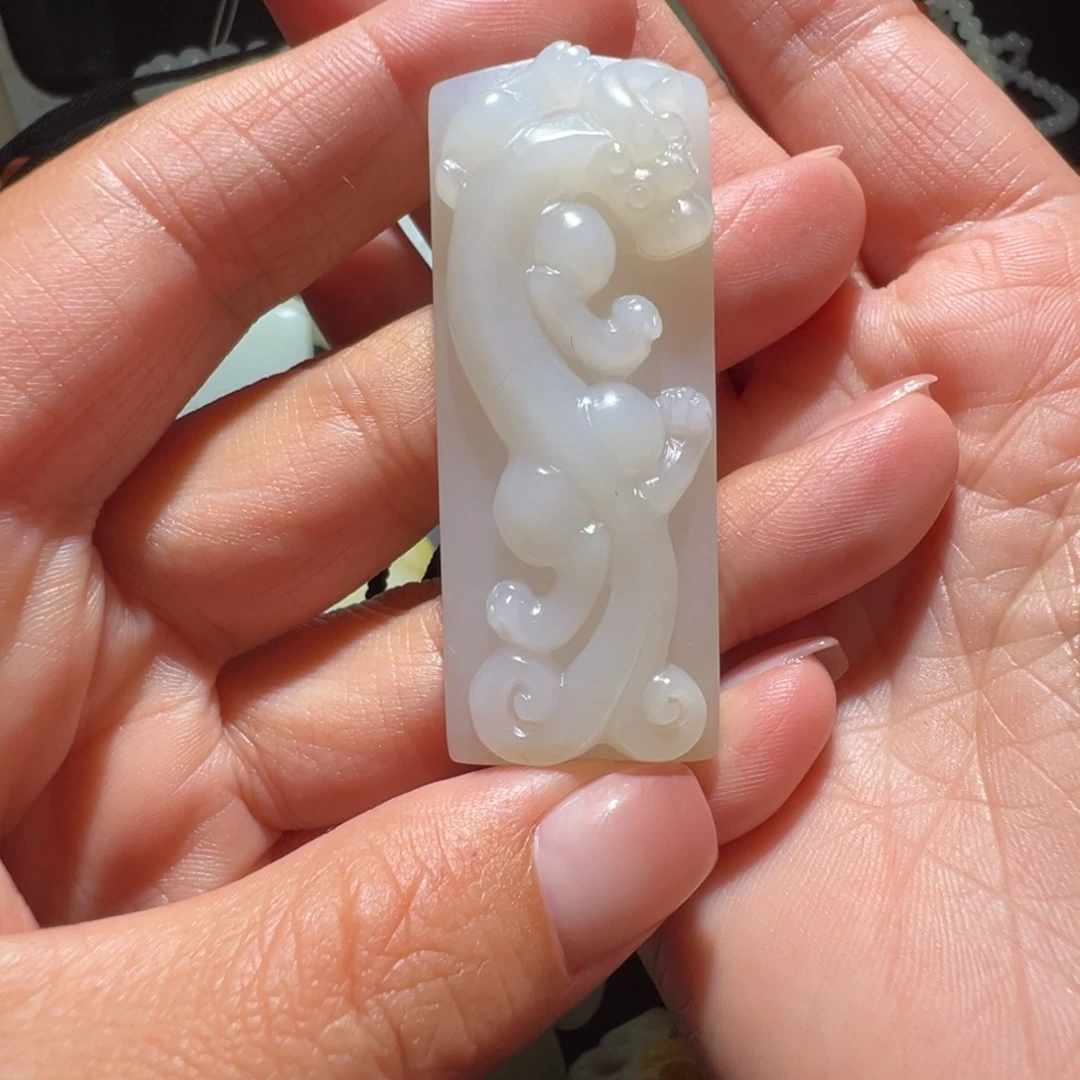 初***心和田玉未镶嵌颈饰