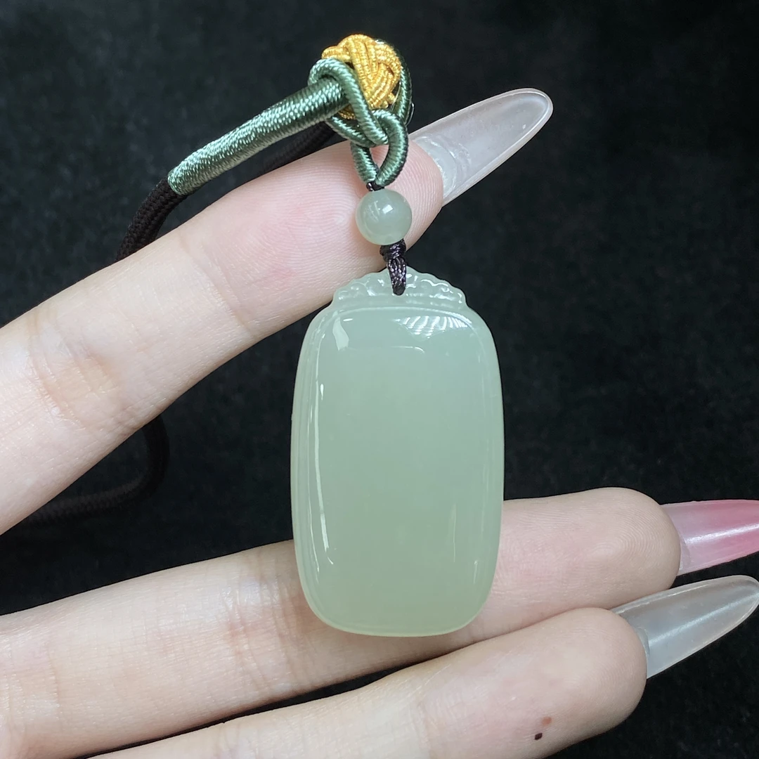 【小北好物】和田玉吊坠约21*38mm带绳【多样性发一件】2QH08X723