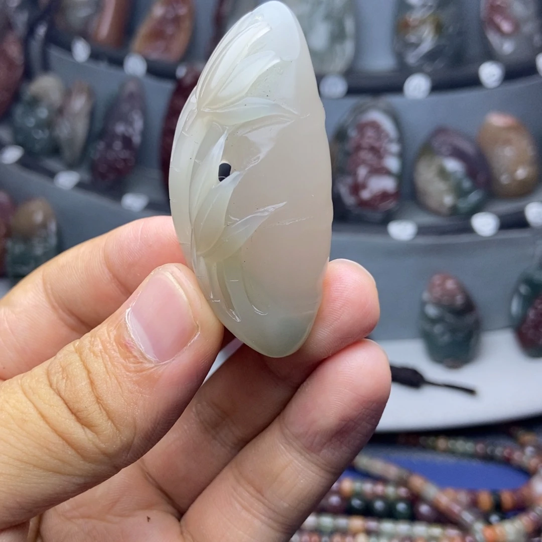 玛瑙/玉髓颈饰未镶嵌