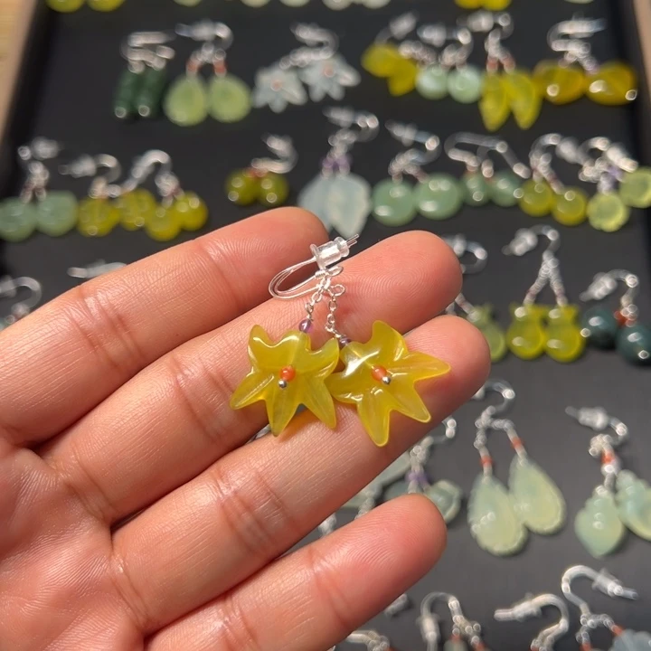 时***转岫玉银S925镶嵌耳钉