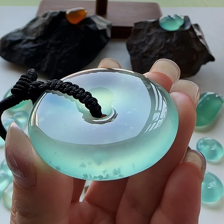 岫玉未镶嵌颈饰岫玉