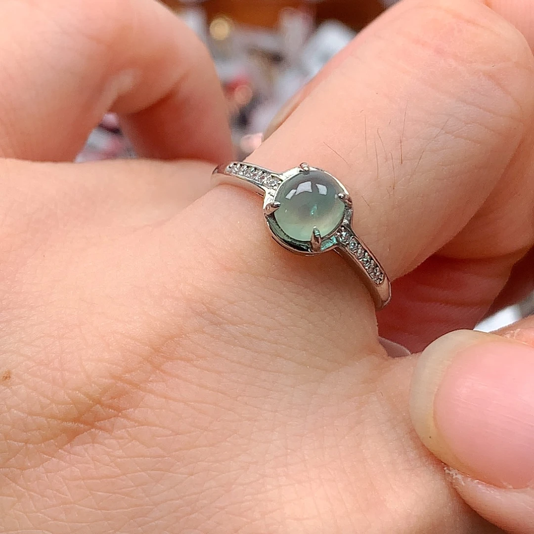 翡翠戒指银S925镶嵌天然翡翠戒指