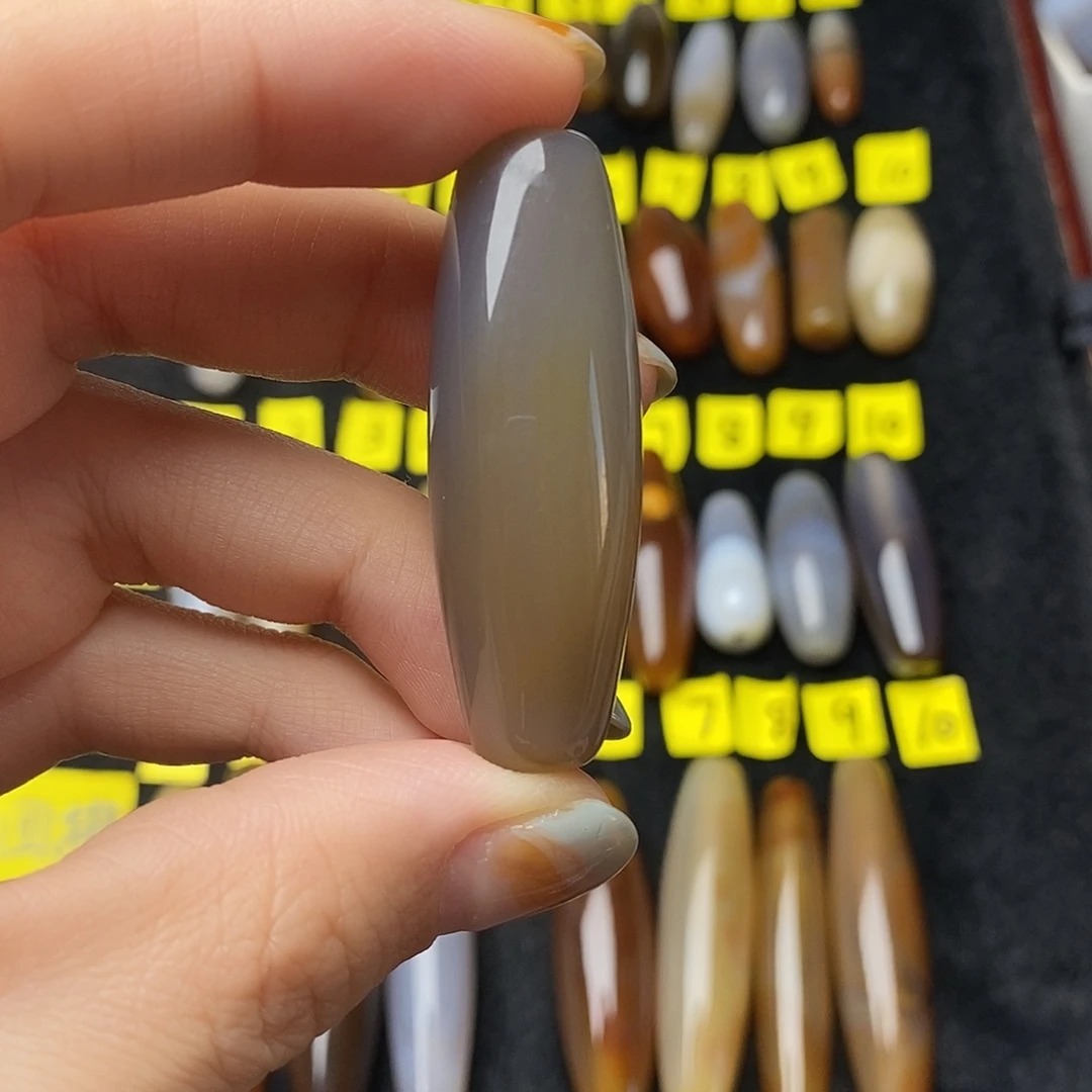 雅***珠玛瑙/玉髓未镶嵌颈饰