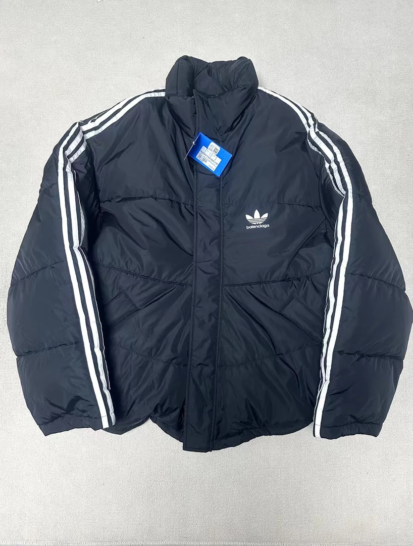 全新未使用 Balenciaga/巴黎世家 52码 阿迪联名三叶草休闲棉服