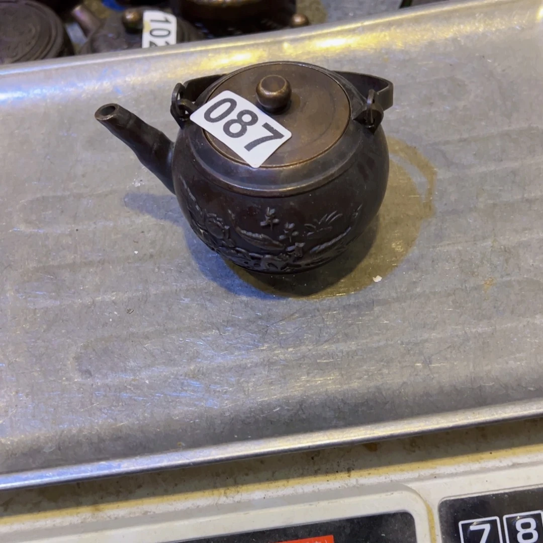 刘***进黄铜摆件，文房摆件