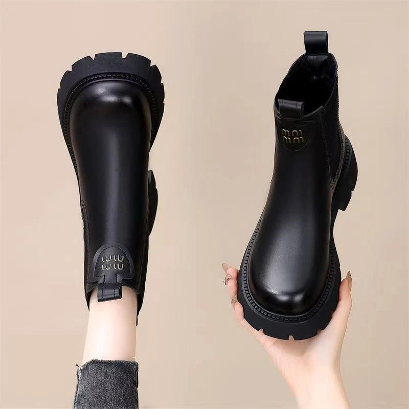 时尚英伦风烟筒靴女2025秋季新款切尔西松紧加绒防滑软底马丁靴潮