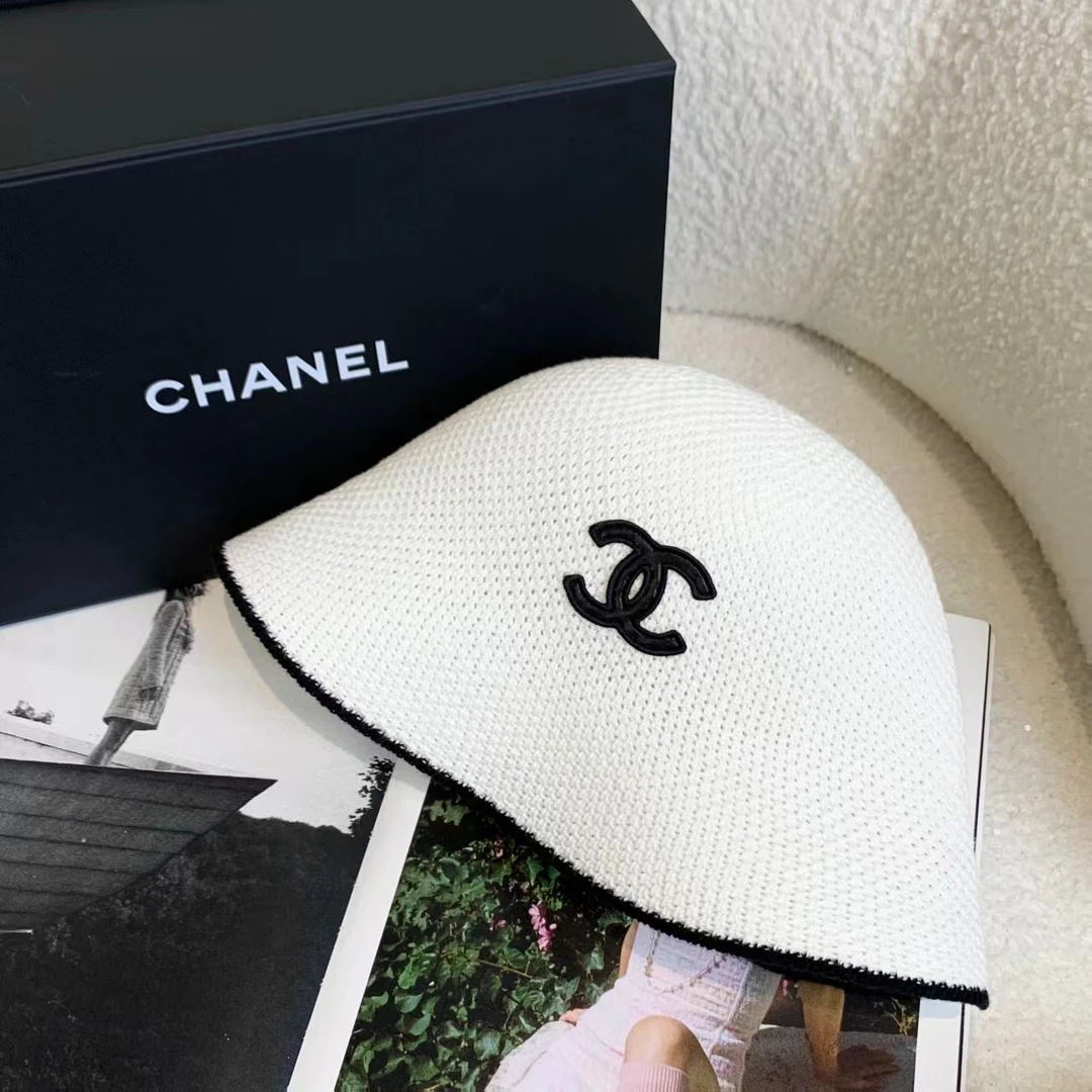 全新未使用 Chanel/香奈儿  壹臻/25C黑白针织双C渔夫帽 93675644