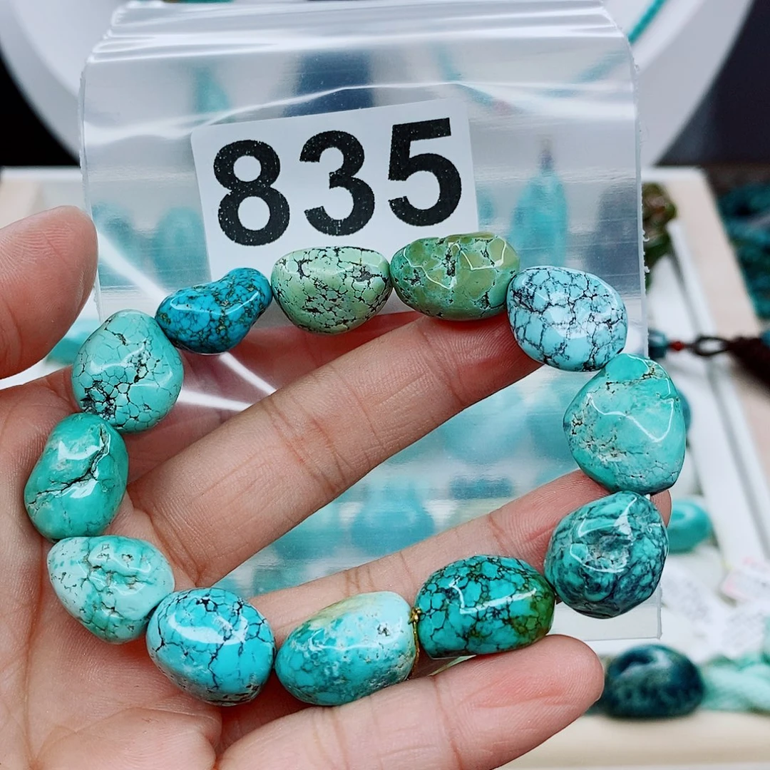 绿松石未镶嵌颈饰