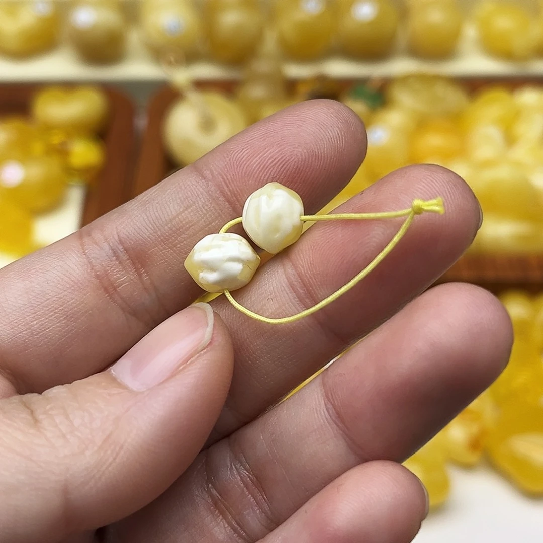 蜜蜡未镶嵌裸石天然