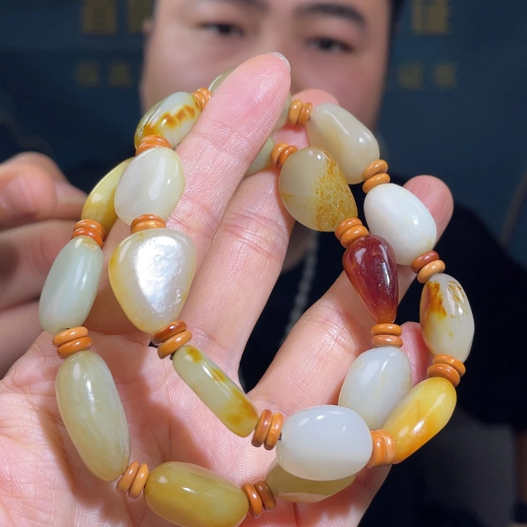 和田玉未镶嵌颈饰多样性发一件