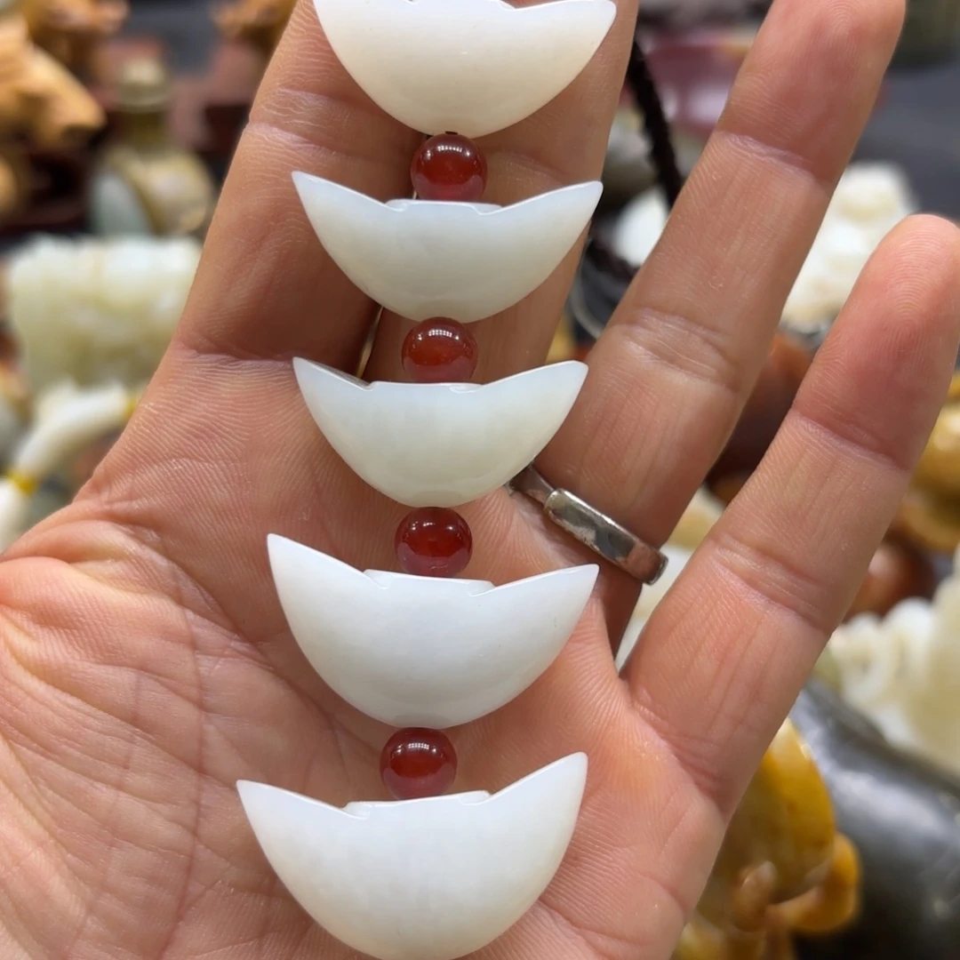 和田玉（糖玉）未镶嵌挂件