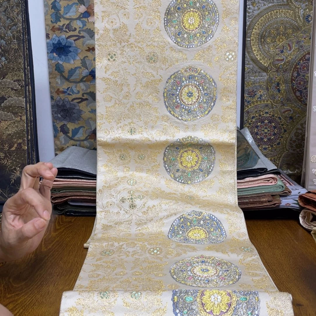 刺绣全通皇黄系的