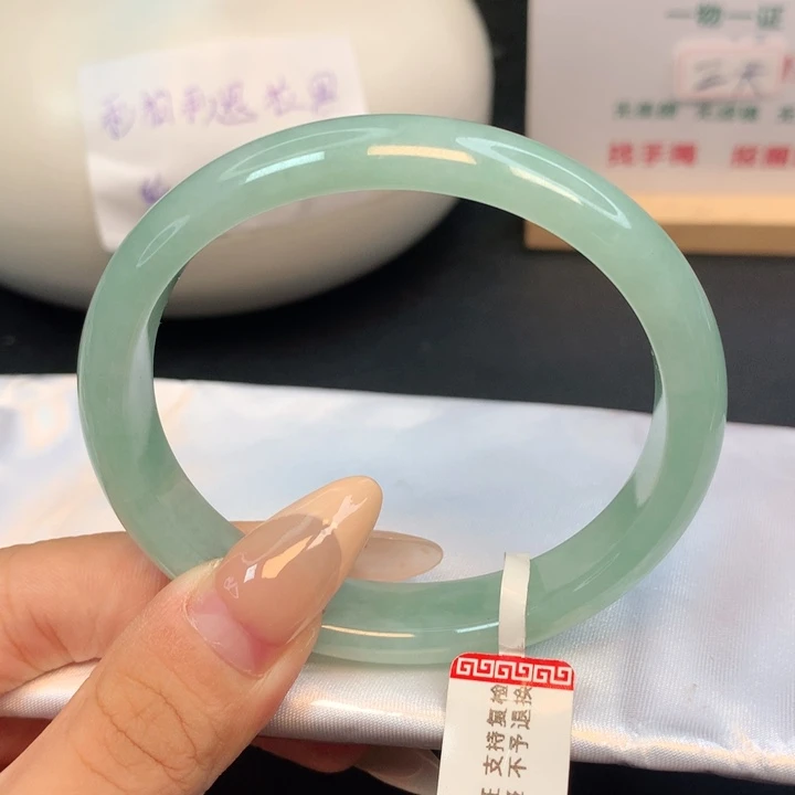 未镶嵌手镯翡翠24