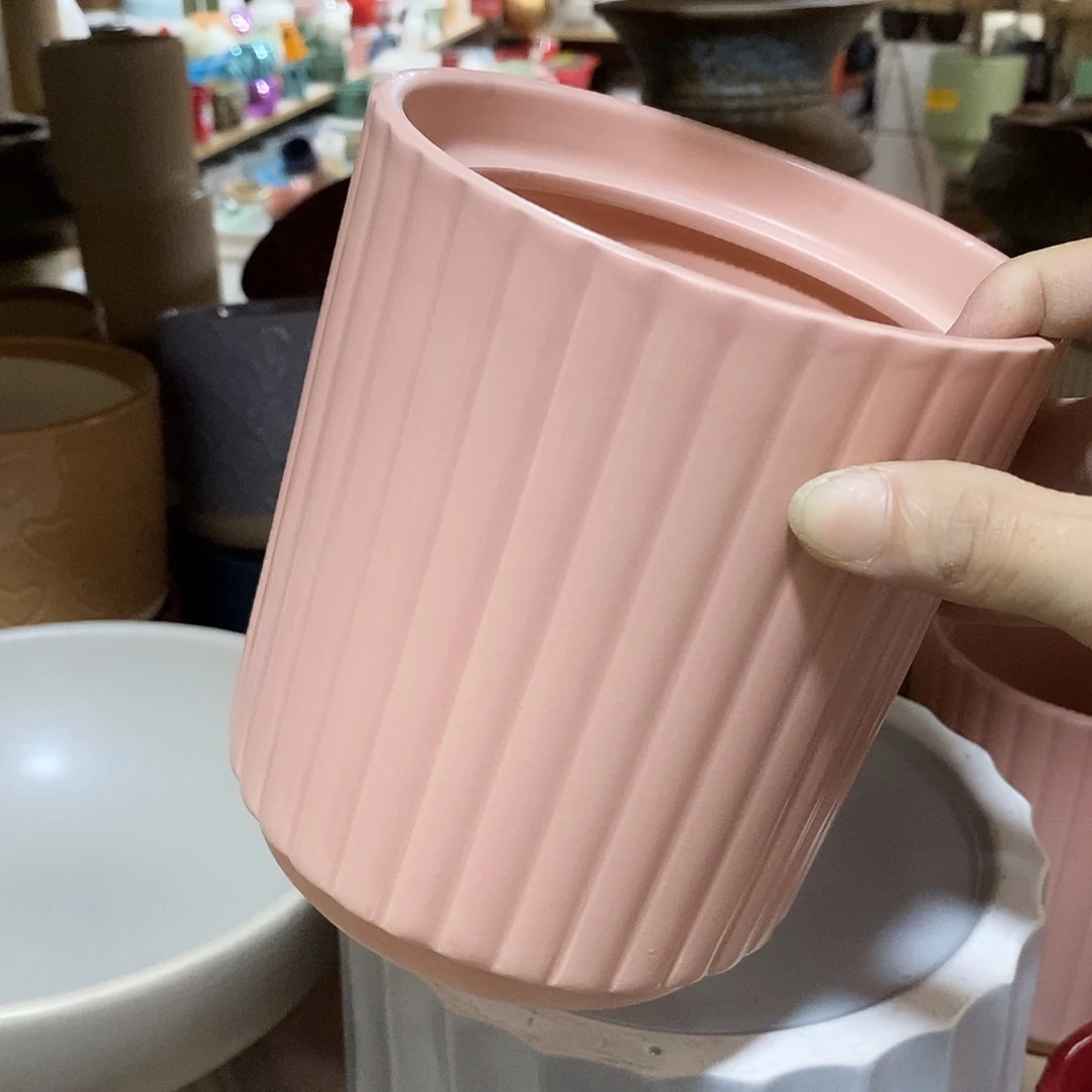 杯子陶盆有孔 瑕疵介意勿拍