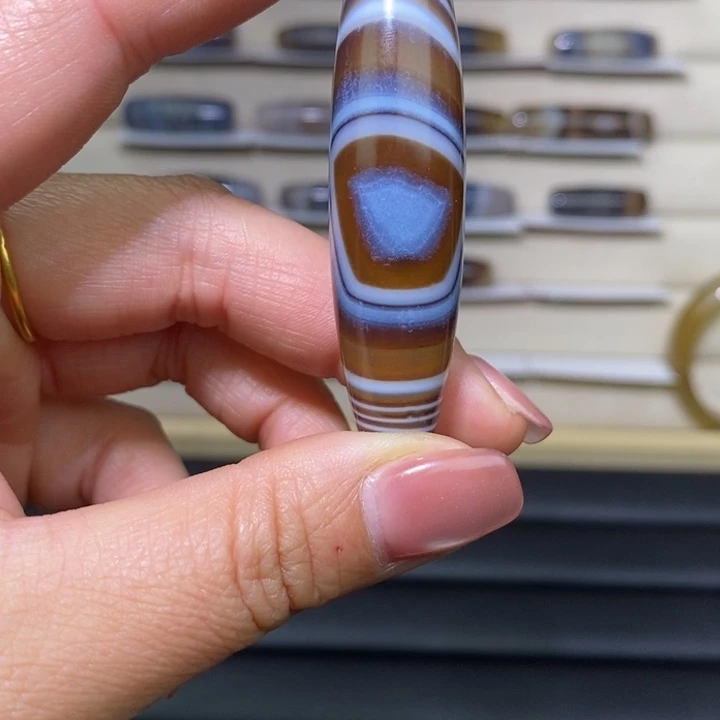 潍***保玛瑙/玉髓未镶嵌颈饰