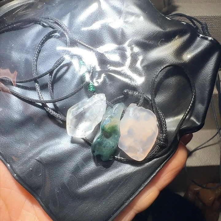戈壁石用****元阿拉善奇石