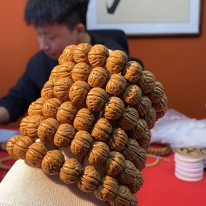 桃核手串A94 15.5   （尺寸误差0.5之间）