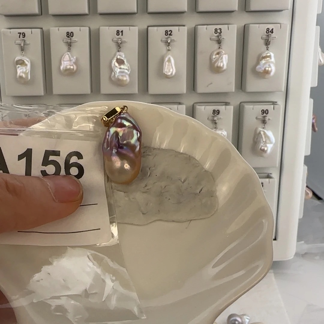 淡水珍珠合金颈饰