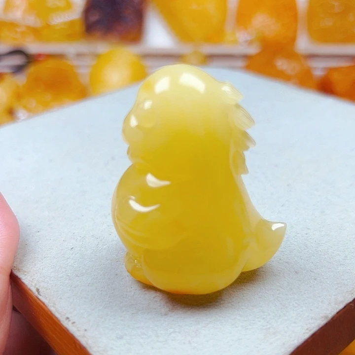 琥珀未镶嵌颈饰小奶龙