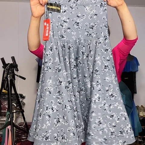 S。