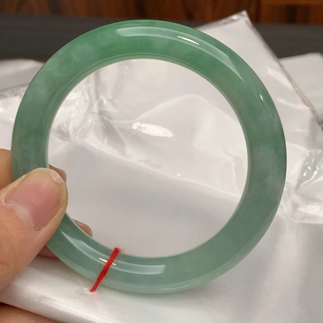 翡翠手镯未镶嵌翡翠手镯未镶嵌53.2圈口