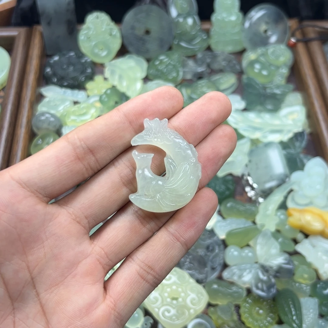 蛇纹石玉合金颈饰