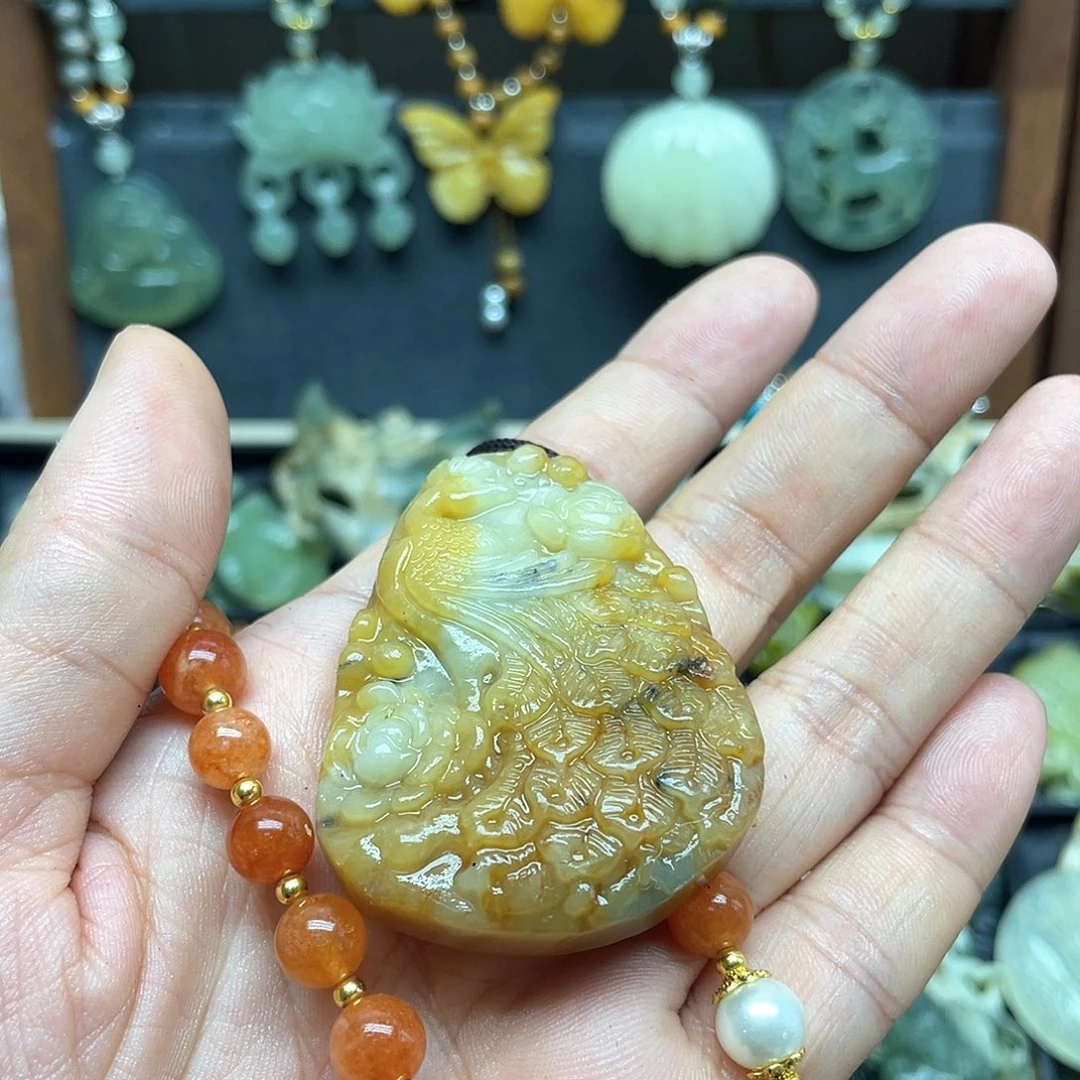 未镶嵌蛇纹石玉颈饰