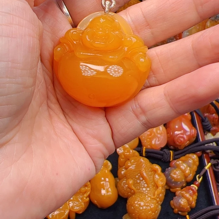 石英质玉（黄龙玉）合金颈饰