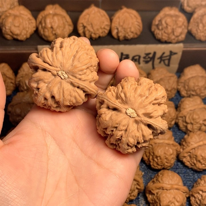 桃核吊坠我***妹粗筋核桃