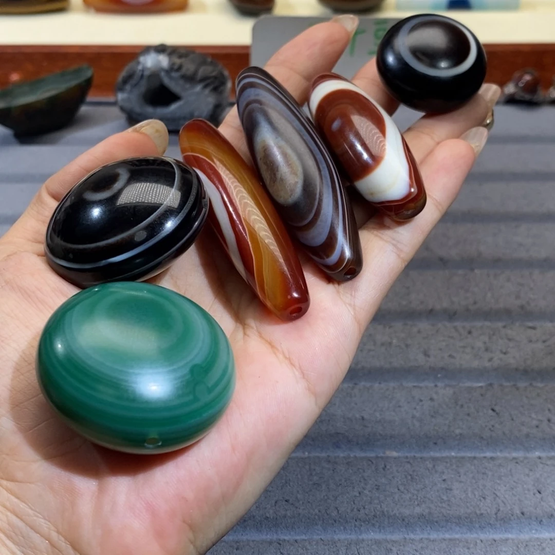 啊***卡玛瑙/玉髓颈饰合金